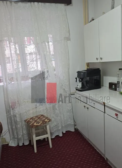 Vanzare apartament decomandat 3 camere Sos Berceni A