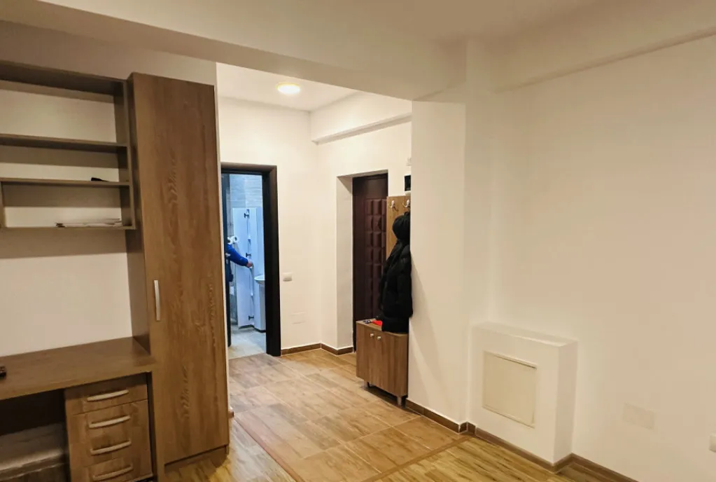 Spatiu comercial premium 126 40 mp super vad comercial Tine