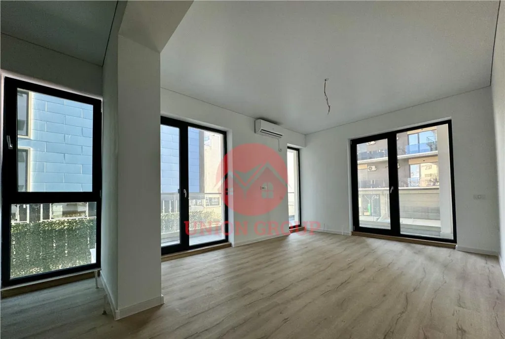 Descoperiti Bijuteria Ascunsa a Marii Negre Apartament de L