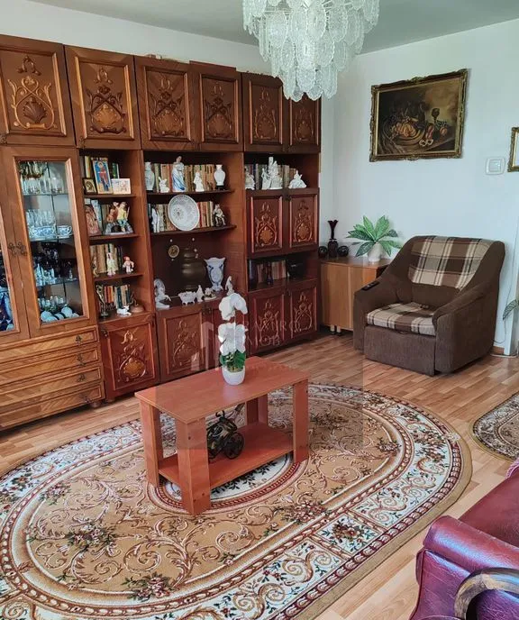 Apartament 3 camere zona marriot decomandat