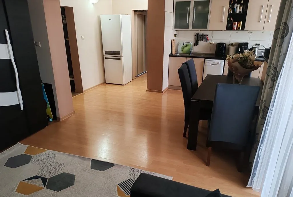 Apartament 4 camere decomandat Micro 20 P