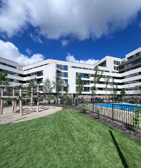 Apartament 4 camere 100 mp S utila Mall Colosseum Lacul Straulesti