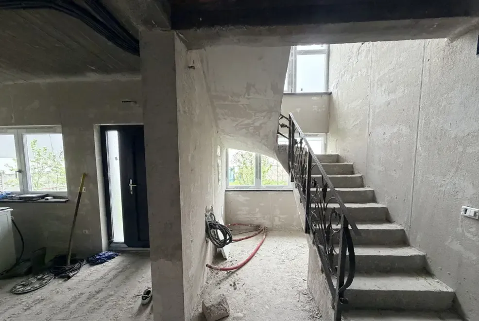 Ofer spre vanzare casa spatioasa