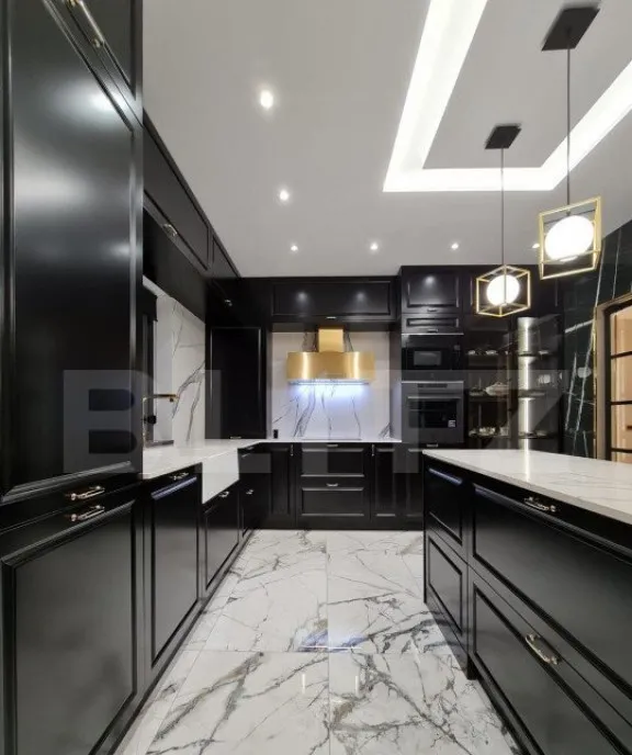 Apartament lux cu 3 camere 84 mp etajul 1 zona Burdujeni