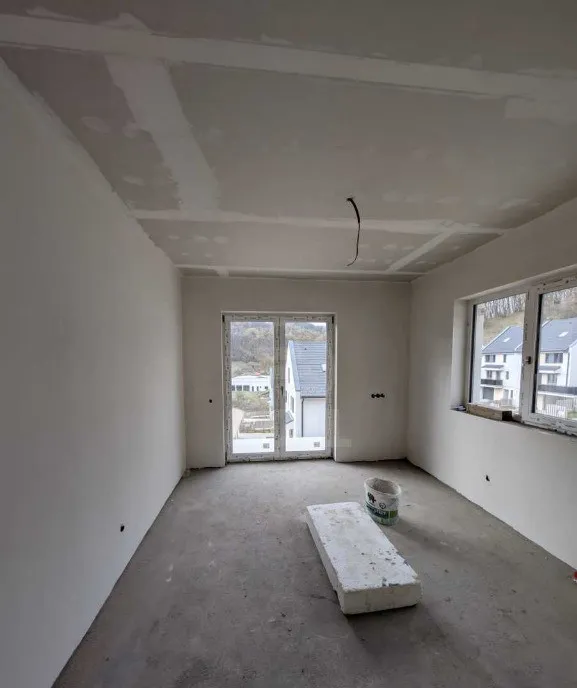 Duplex semifinisat zona tautiului