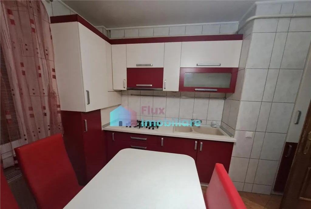 Apartament cu 4 camere G Enescu etaj 3