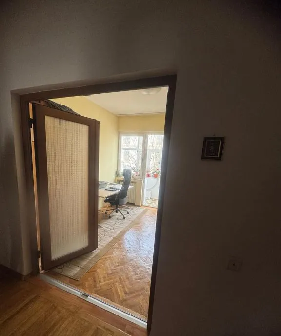 Apartament 3 camere zona Peninsulara