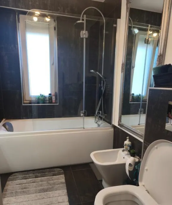 Apartament 2 camere decomandat 84mp parter Radauti