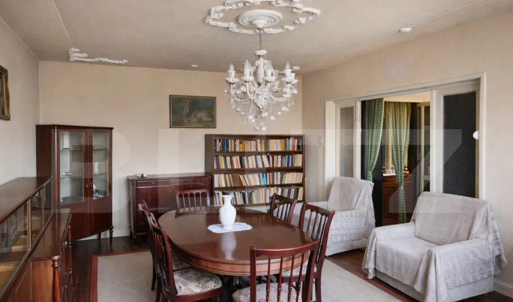 Apartament spatios cu 3 camere situat central in Timisoa