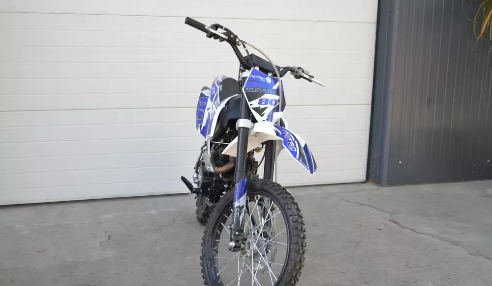Motocross Model Hurricane V2 Motor 1