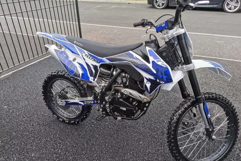 MOTOCROSS HURRICANE 250CMC MANUALA
