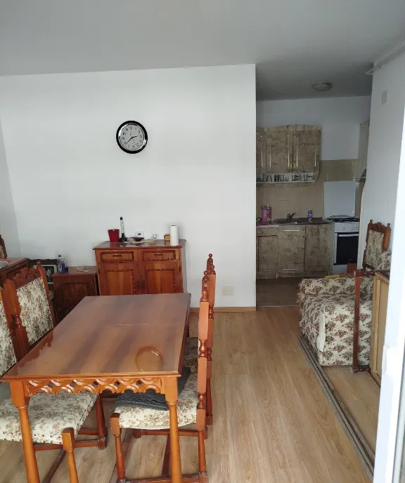 Garsoniera tip studio zona Sanpetru etajul 1