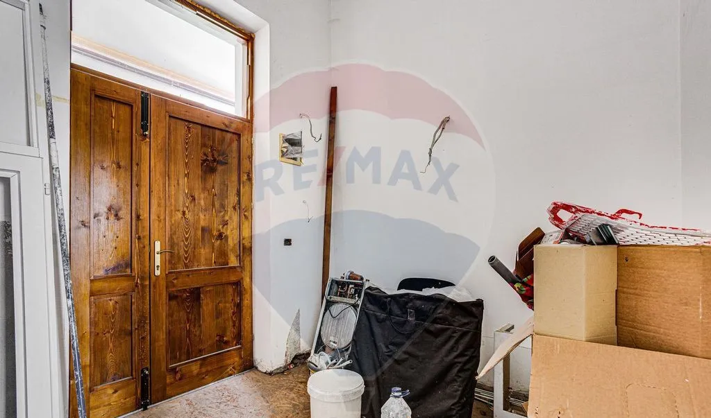 Apartament ultracentral 62 mp cu 2 ferestre spre bulevard