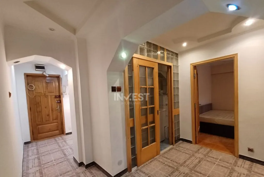 Apartament 3 camere decomandat zona Pacurari Lukoil Ias