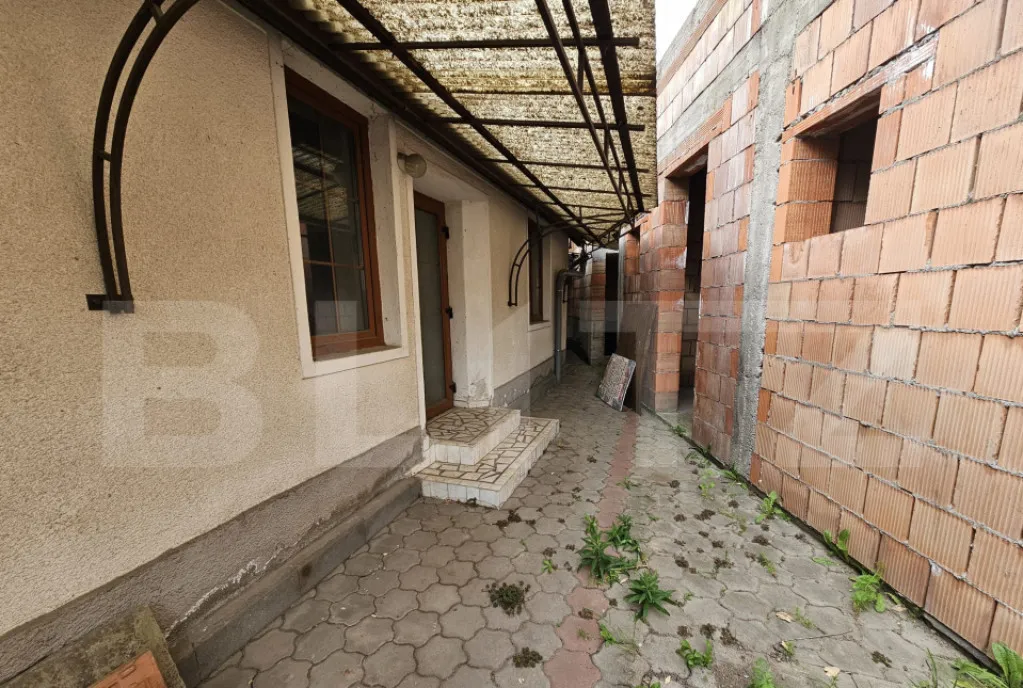 Spatiu Comercial cu Proiect Mixt Comercial Rezidential