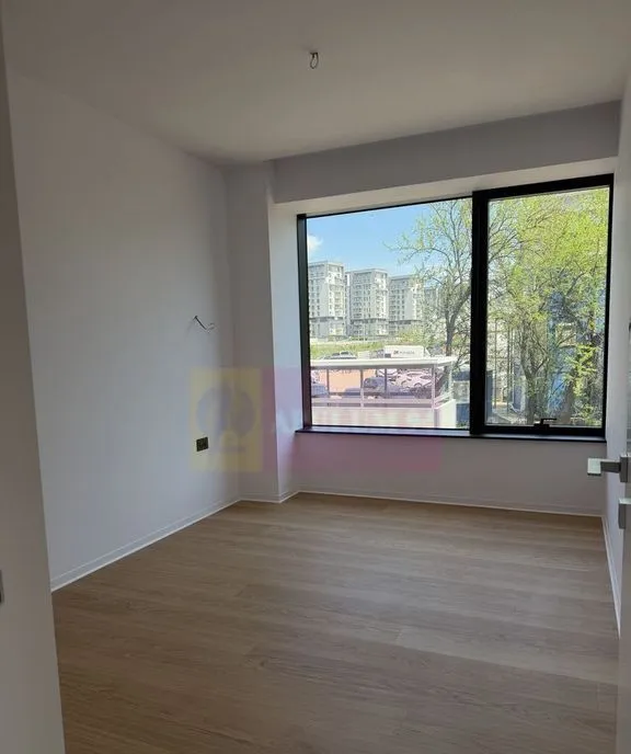 Apartament 4 camere one lake club lux
