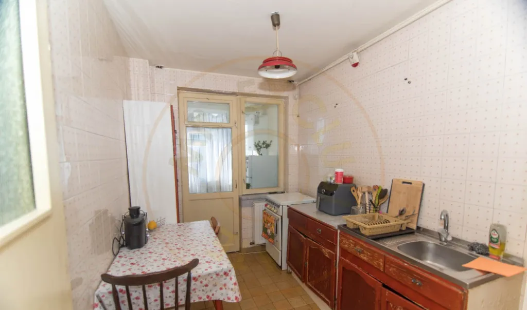 Apartament 4 camere ultracentral Strada Victoriei - Piat