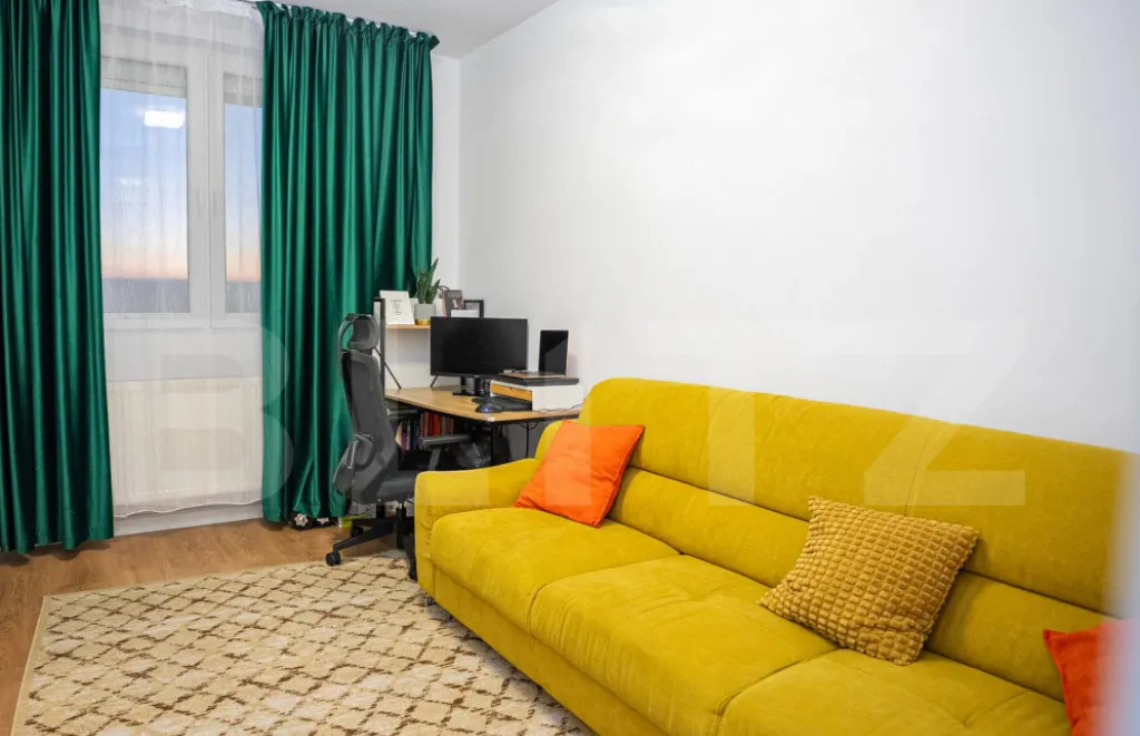 Apartament 4 camere 70 mp bloc nou 2 parcari zona Rivus