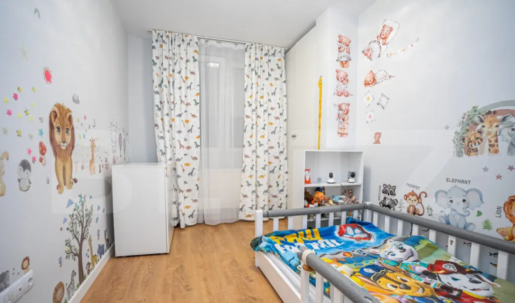 Apartament 4 camere 70 mp bloc nou 2 parcari zona Rivus
