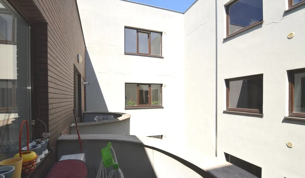 Studio Deosebit Baneasa Bd Apicultorilor Investitie