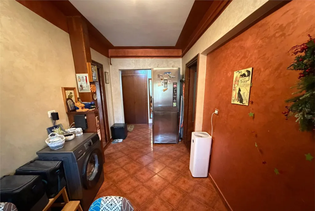 Apartament cu 4 camere central