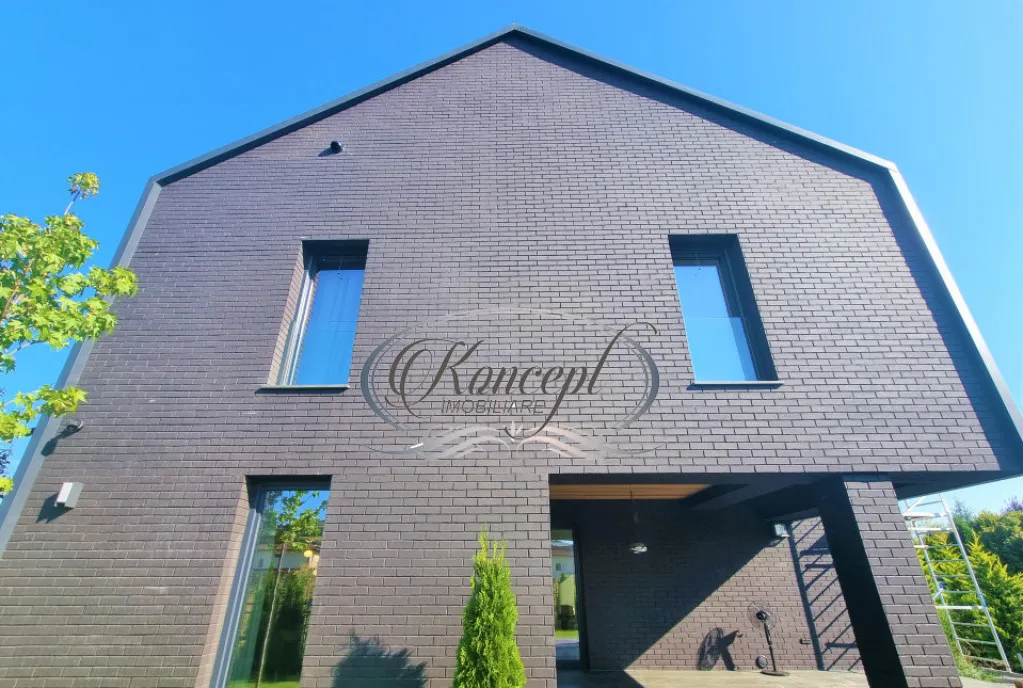 Eleganta intimitate si tehnologie - casa premium in carti