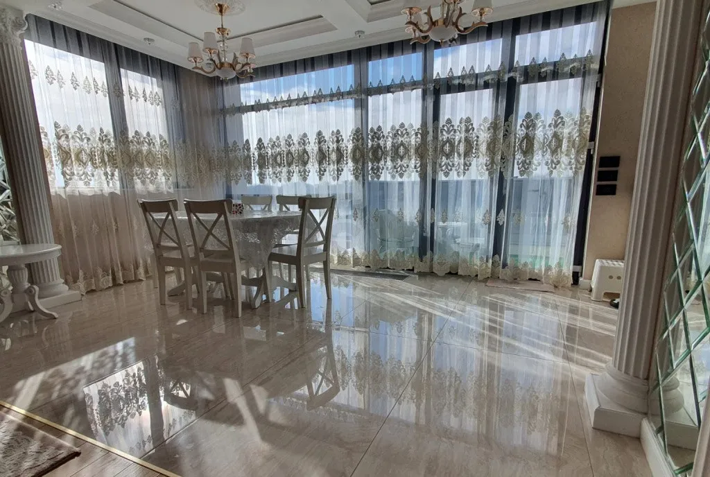Vila superba l Palatul Parlamentului l piscina l teren 870mp