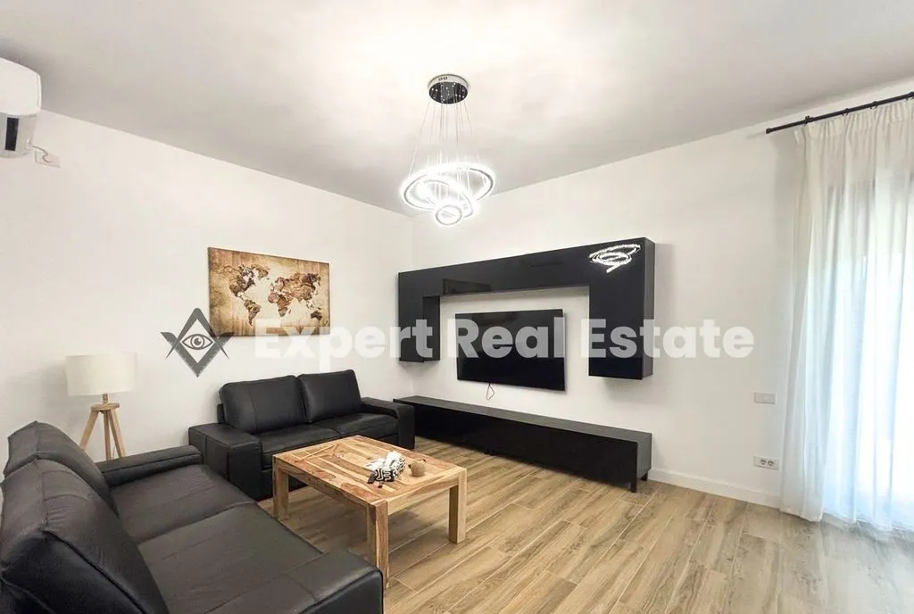 Casa 4 camere tunari teren 460 mp terasa