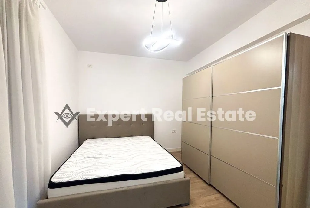 Casa 4 camere tunari teren 460 mp terasa