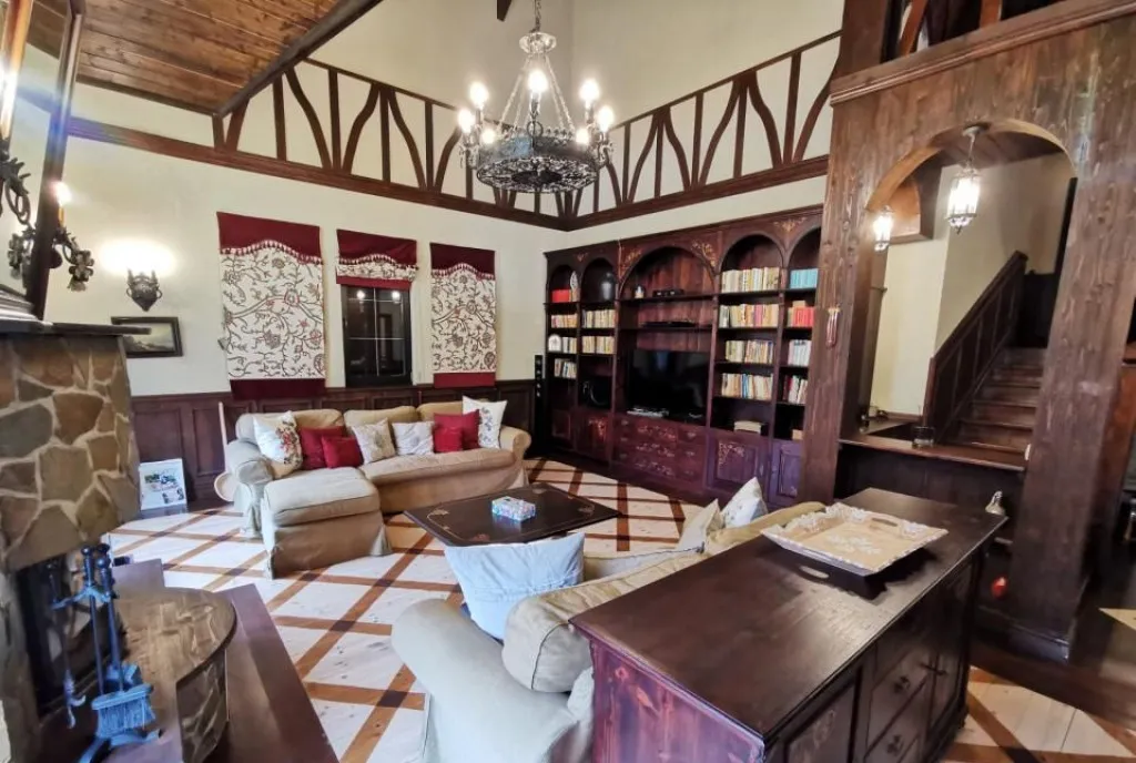 Casa de vacanta deosebita Breaza Nistoresti