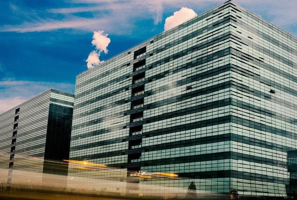 Spatiu comercial I Hyperion Towers I 3 locuri de parcare