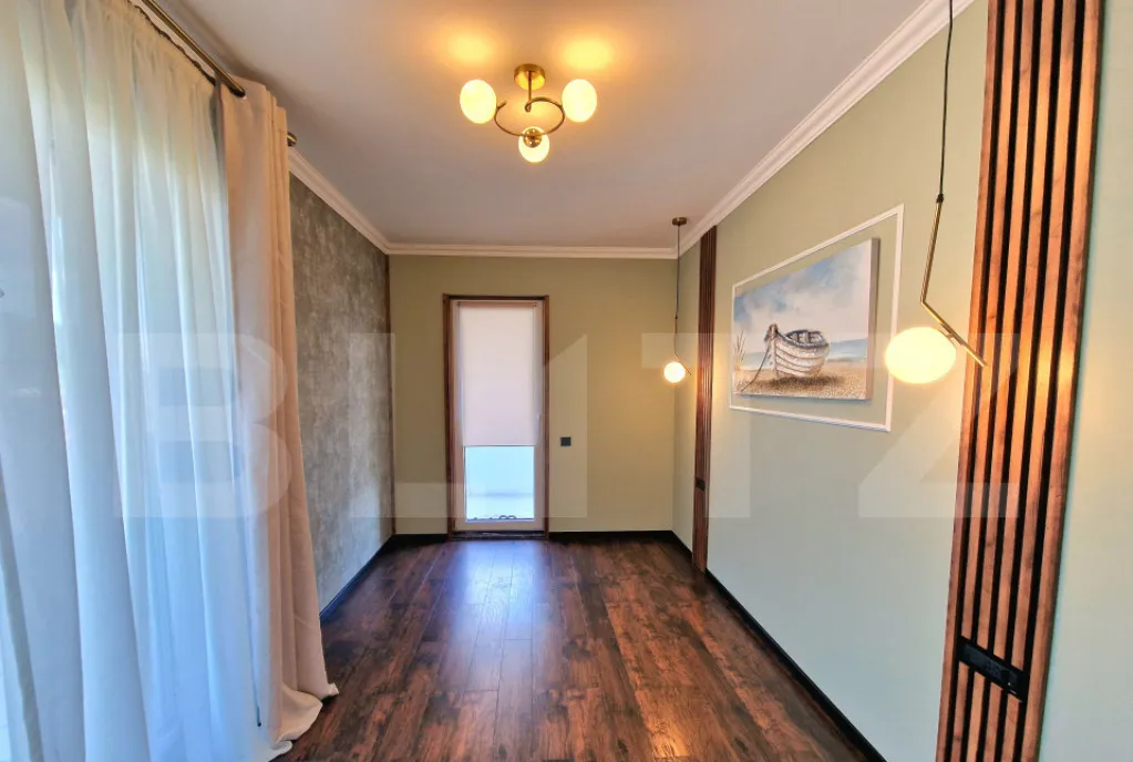 Apartament ultrafinisat 3 camere 51 mp terasa 27 mp garaj