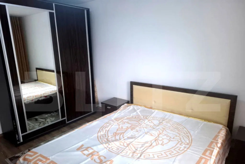 Apartament 3 camere 50 mp zona Micro 6