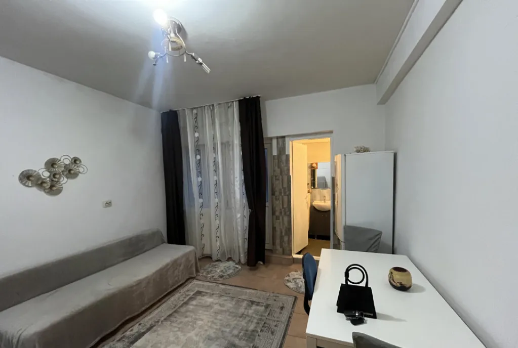 Apartament cu doua camere Lipovei