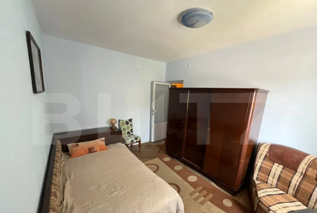 Apartament 3 camere mobilat si utilat etaj 1 Micro 9 pi