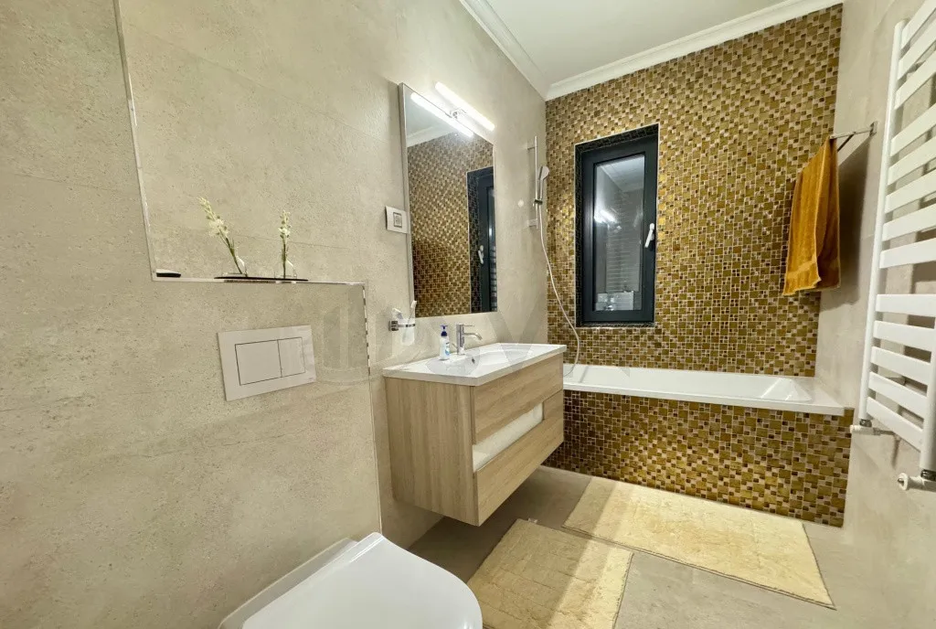 3 camere lux parter cu gradina complex ela Baneasa