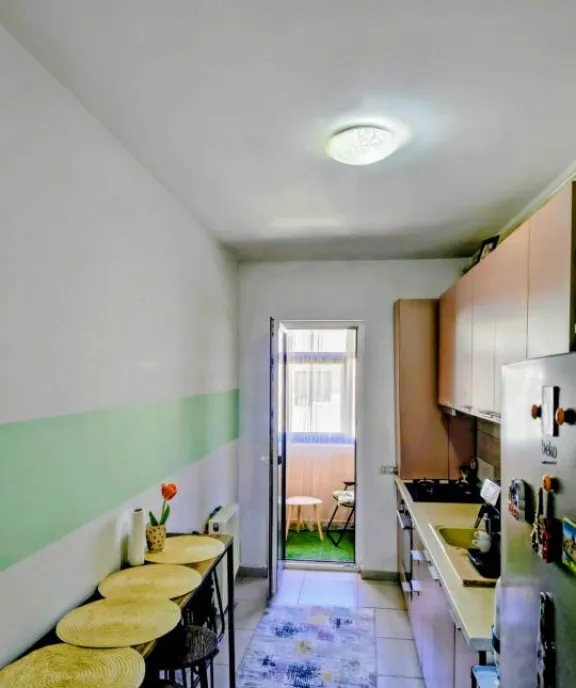 Apartament 2 camere 50 Mp ultili bucatarie separata Str