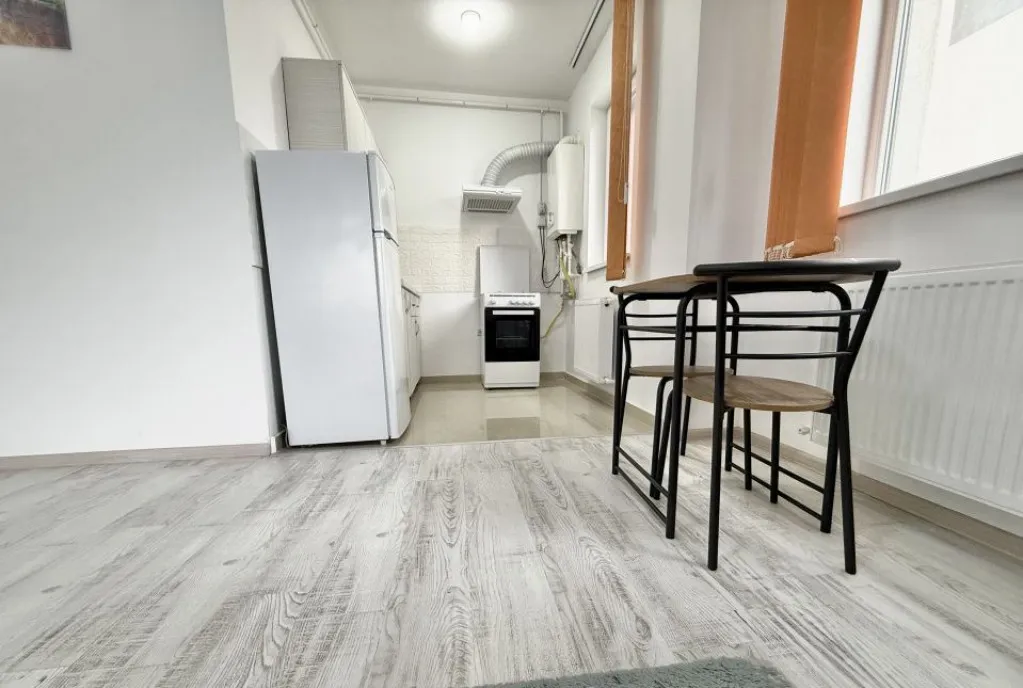 Ap doua camere zona Militari Residence mutare imediata