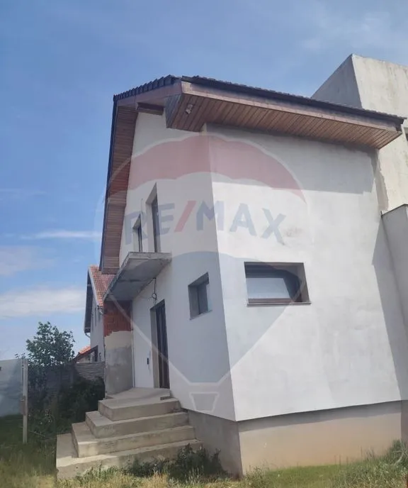 Casa/Vila moderna de vanzare 5 camere in noul cart