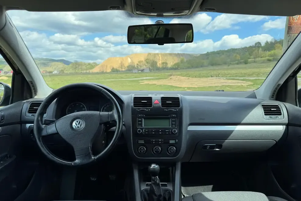 Vand Golf 5 1 6 FSI Nu sunt interesat de schimburi