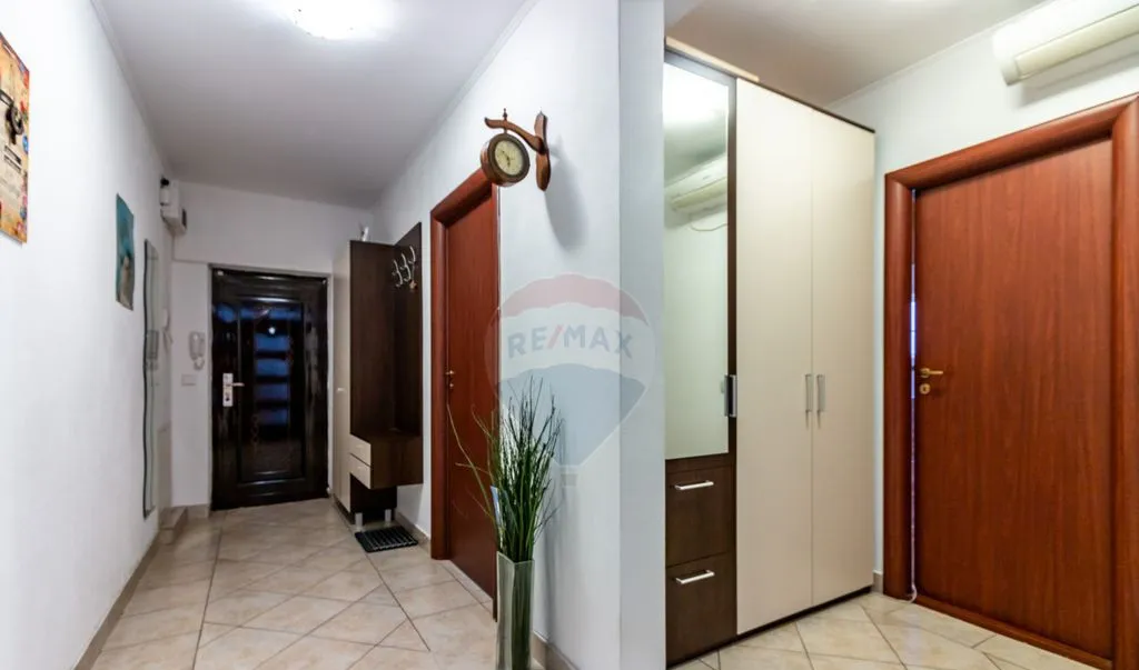 Apartament spatios zona centrala Otopeni