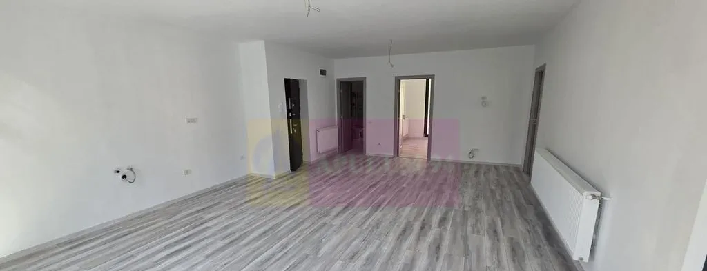 Apartament 3 camere de vanzare la Sinaia