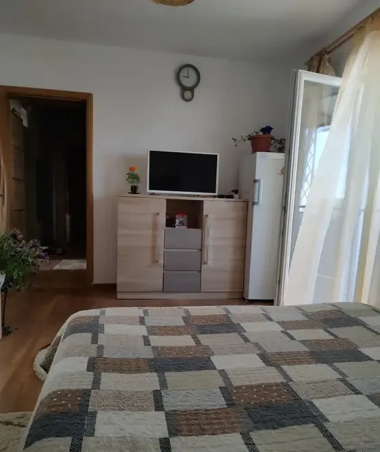 Proprietar vand apartament 2 camere decomandat Selimbar