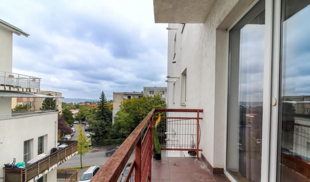 Apartament Zorilor umf cu o camera bloc dupa 2000 etaj 2