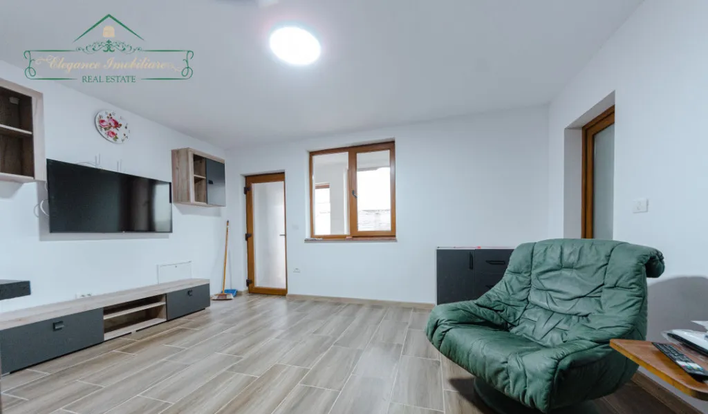Apartament modern la parter cu panouri fotovoltaice zona B