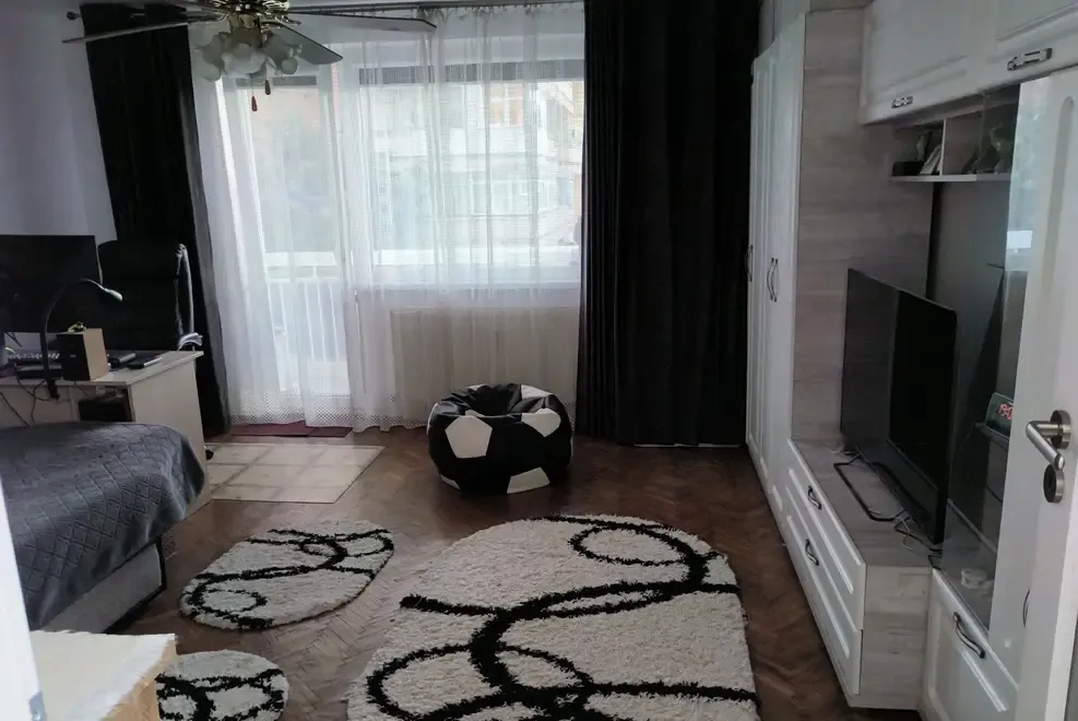 Apartament 2 camere etaj 2 km 0 cu loc parcare