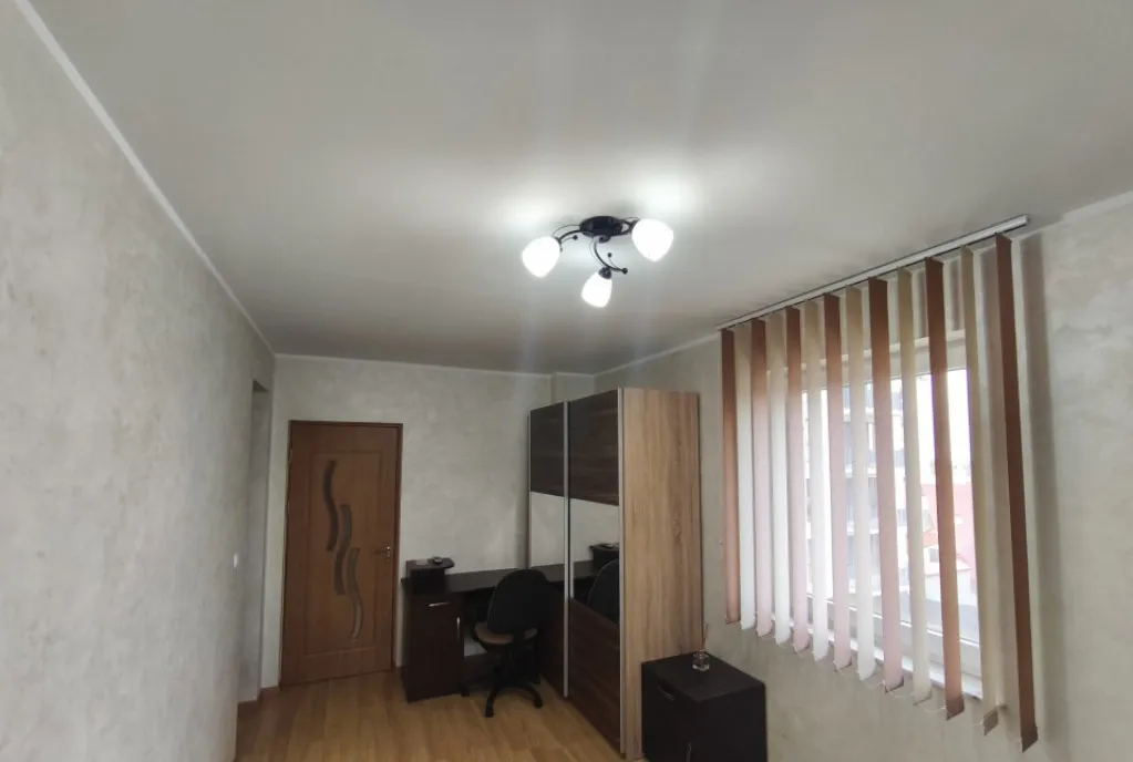 Microapartament etaj 2 zona ultracentrala bloc nou Radau