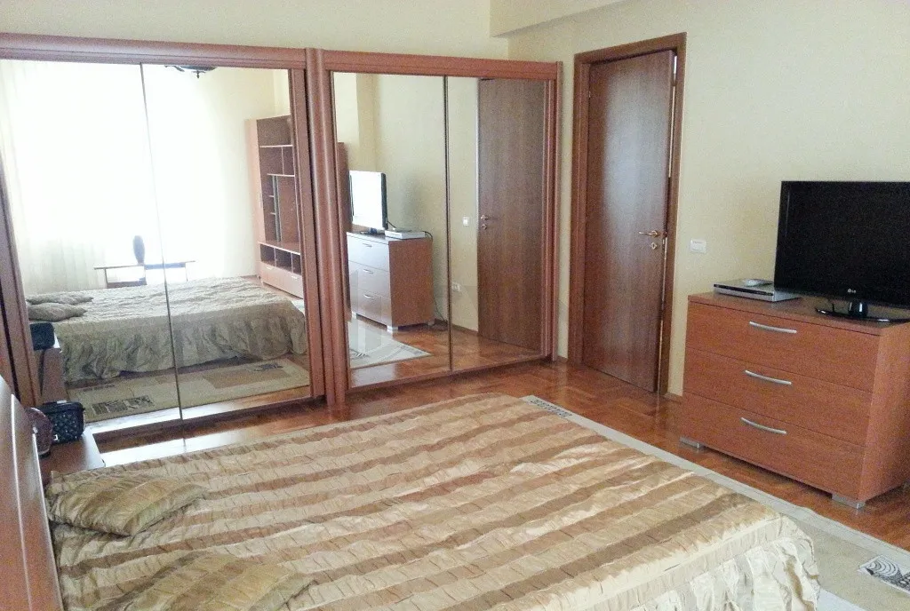 Apartament 3 camere de Herastrau