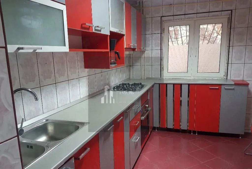 Apartament 4 camere Calea Rahovei / Soseaua Alexandriei x