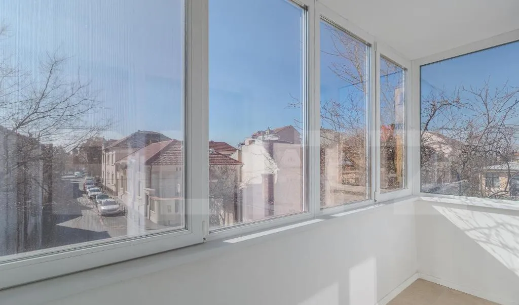 Apartament modern cu 3 camere central etaj 1